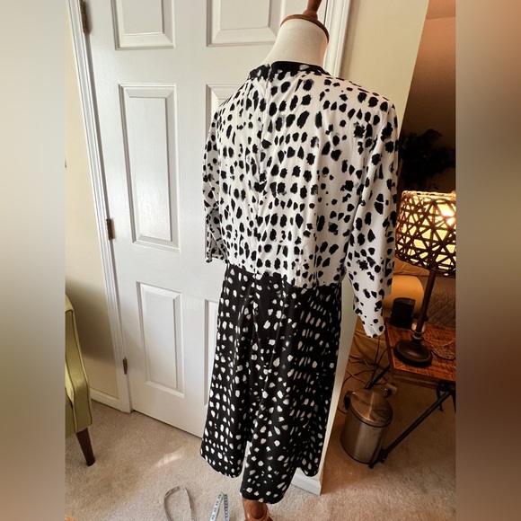 ASOS midi dress - super cute pattern and easy to dress up or down! - Picture 2 of 6